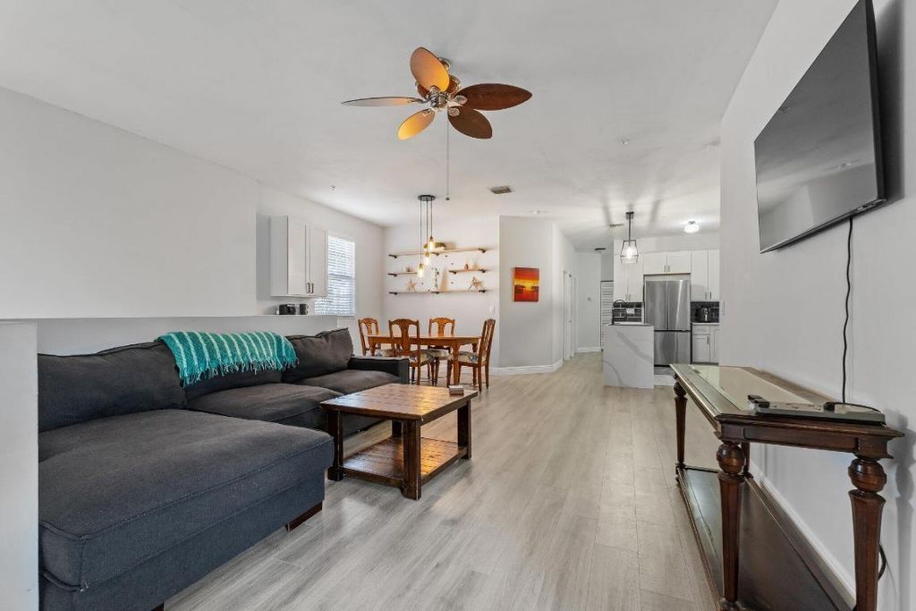 113 Lighthouse Circle, Unit H, Tequesta, FL 33469 Photo