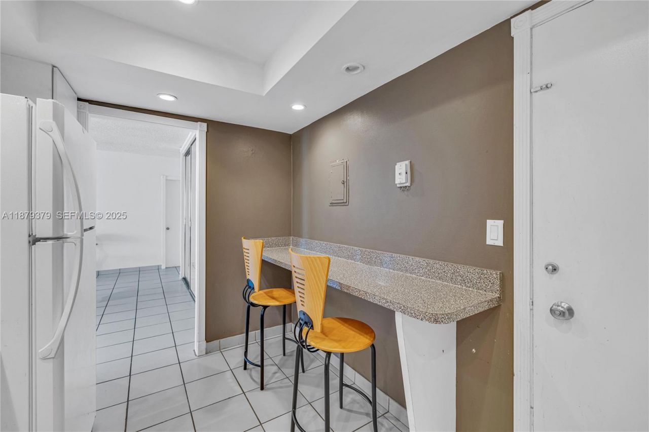 5005 Collins Avenue, Unit 616, Miami Beach, FL 33140 Photo