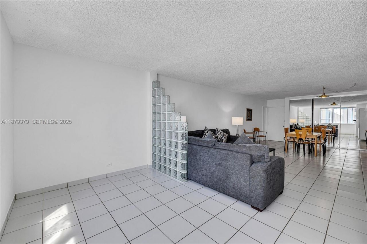 5005 Collins Avenue, Unit 616, Miami Beach, FL 33140 Photo