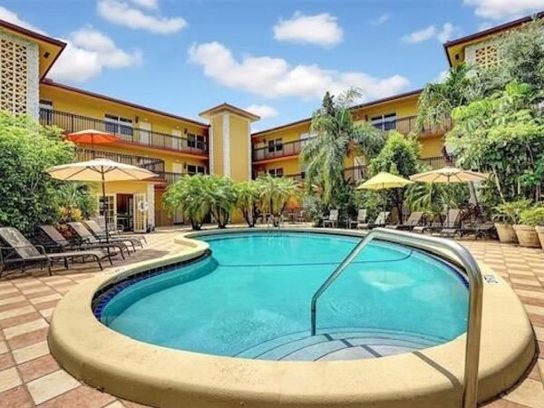 744 NE 14th Avenue, Unit 12, Fort Lauderdale, FL 33304