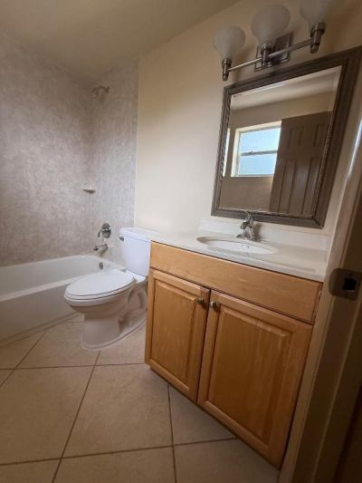 744 NE 14th Avenue, Unit 12, Fort Lauderdale, FL 33304 Photo