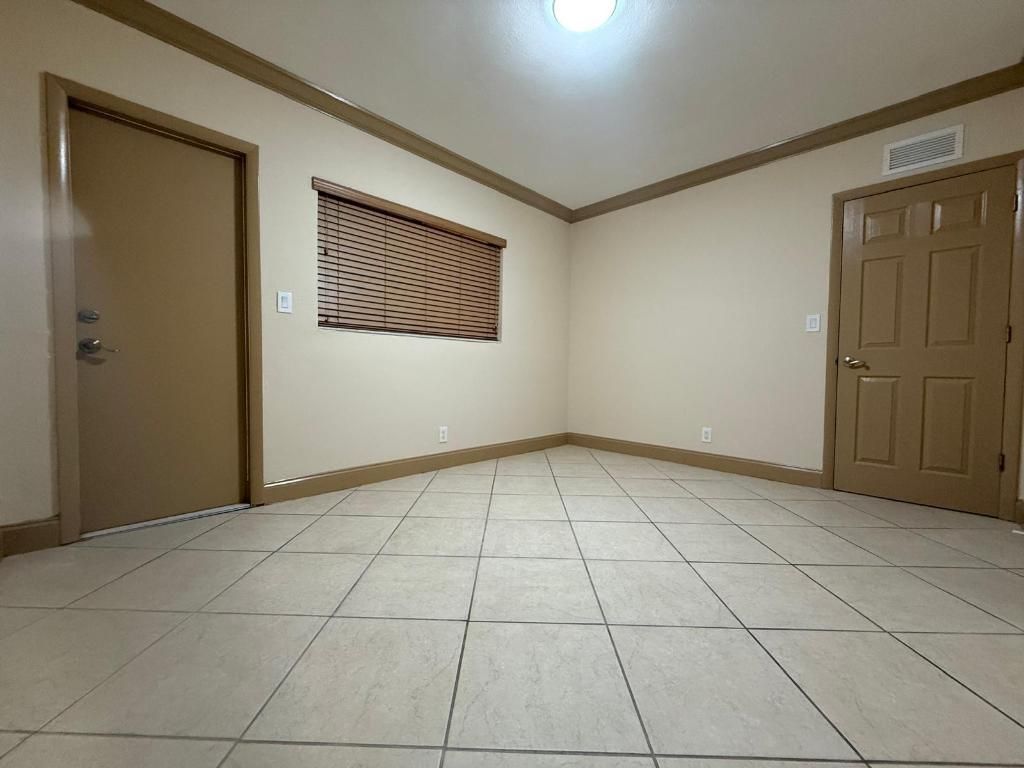 744 NE 14th Avenue, Unit 12, Fort Lauderdale, FL 33304 Photo