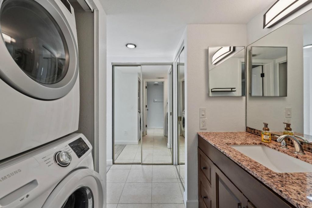 1625 SE Green Acres Circle, Unit 102, Port Saint Lucie, FL 34952 Photo