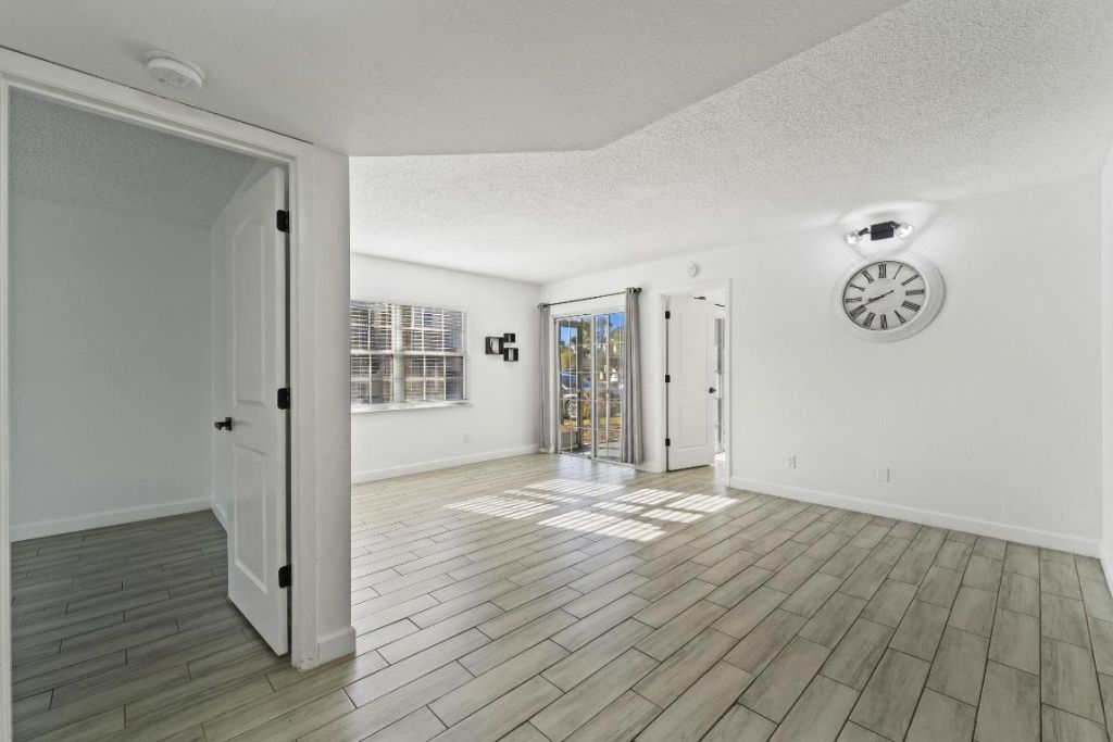 1625 SE Green Acres Circle, Unit 102, Port Saint Lucie, FL 34952 Photo