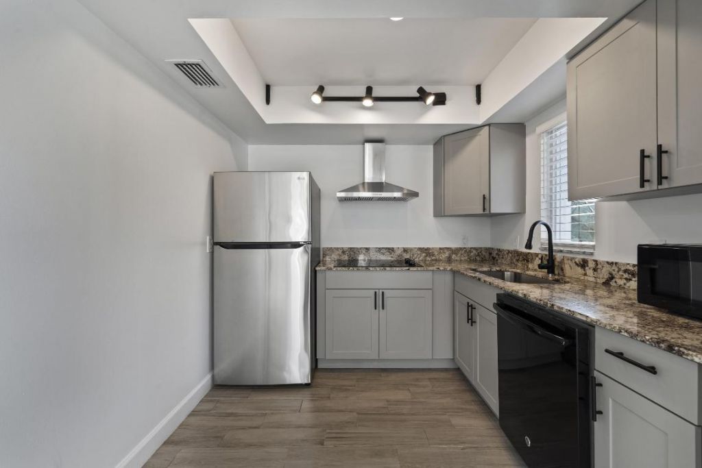 1625 SE Green Acres Circle, Unit 102, Port Saint Lucie, FL 34952 Photo