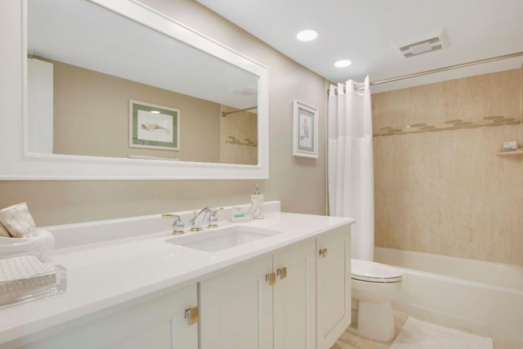 60 Yacht Club Drive, Unit 101, North Palm Beach, FL 33408 Photo