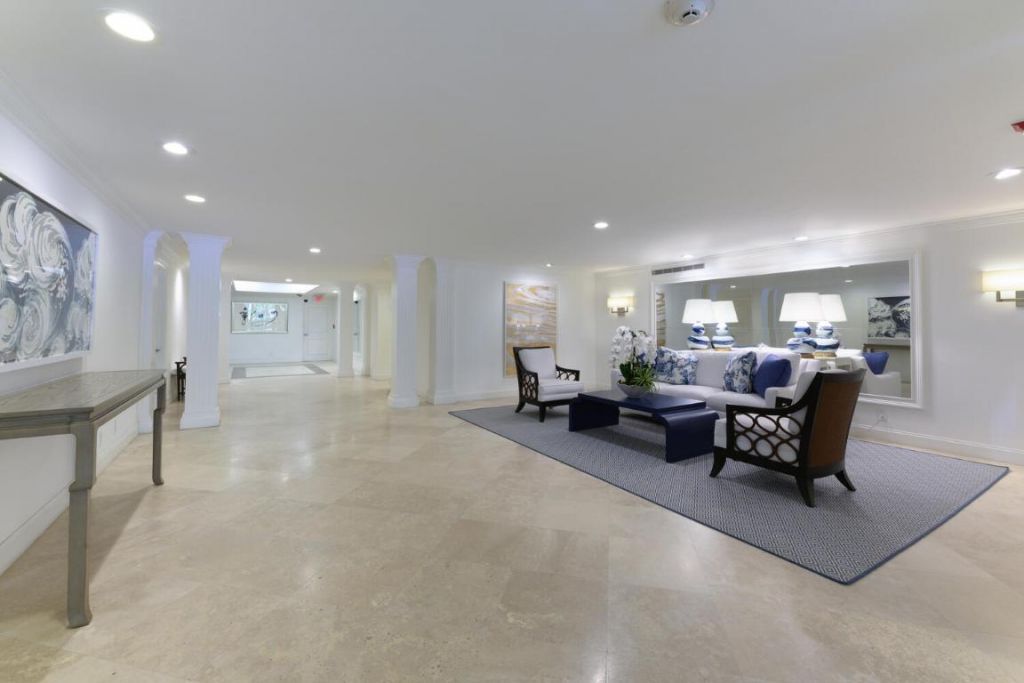 250 Bradley Place, Unit 210, Palm Beach, FL 33480 Photo