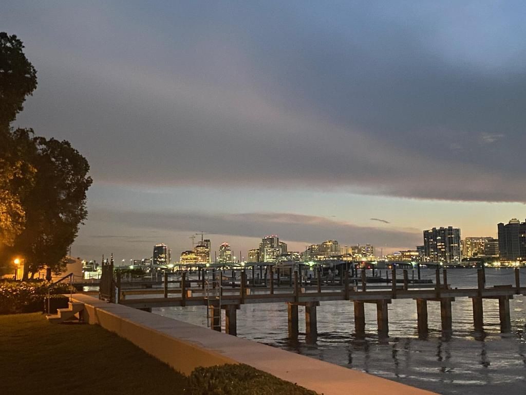 250 Bradley Place, Unit 210, Palm Beach, FL 33480 Photo