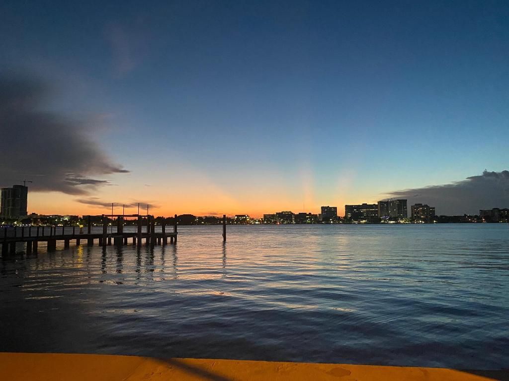 250 Bradley Place, Unit 210, Palm Beach, FL 33480 Photo