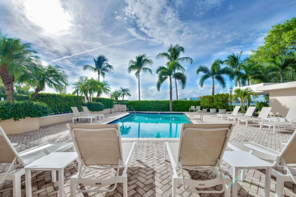 250 Bradley Place, Unit 210, Palm Beach, FL 33480 Photo