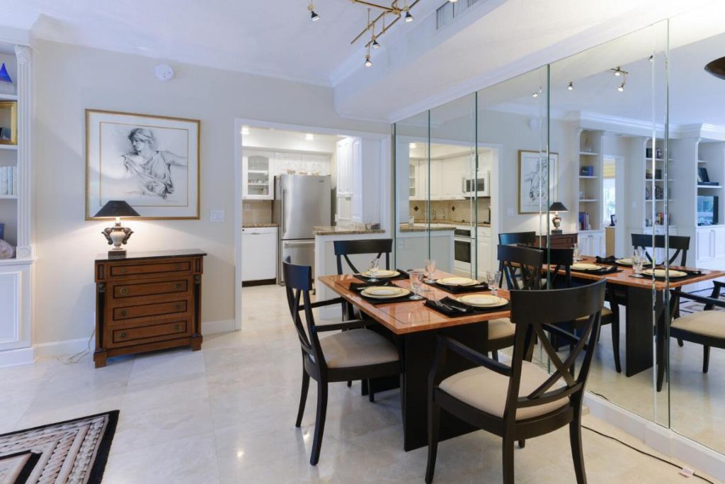 250 Bradley Place, Unit 210, Palm Beach, FL 33480 Photo