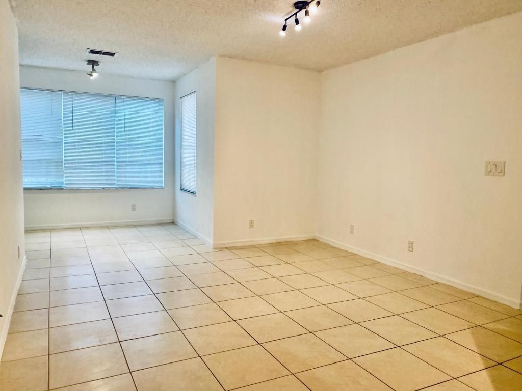 3310 Pinewalk Drive N, Unit 1826, Margate, FL 33063 Photo