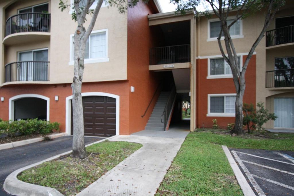 4187 N Haverhill Road, Unit 503, West Palm Beach, FL 33417 Photo