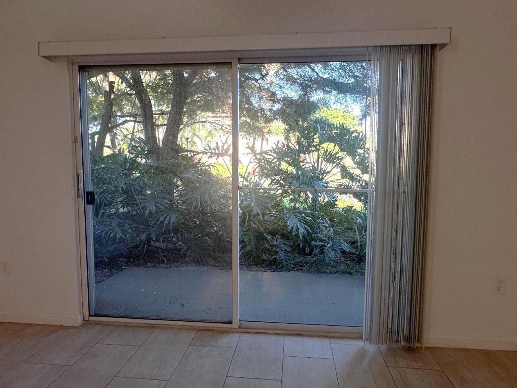 4187 N Haverhill Road, Unit 503, West Palm Beach, FL 33417 Photo