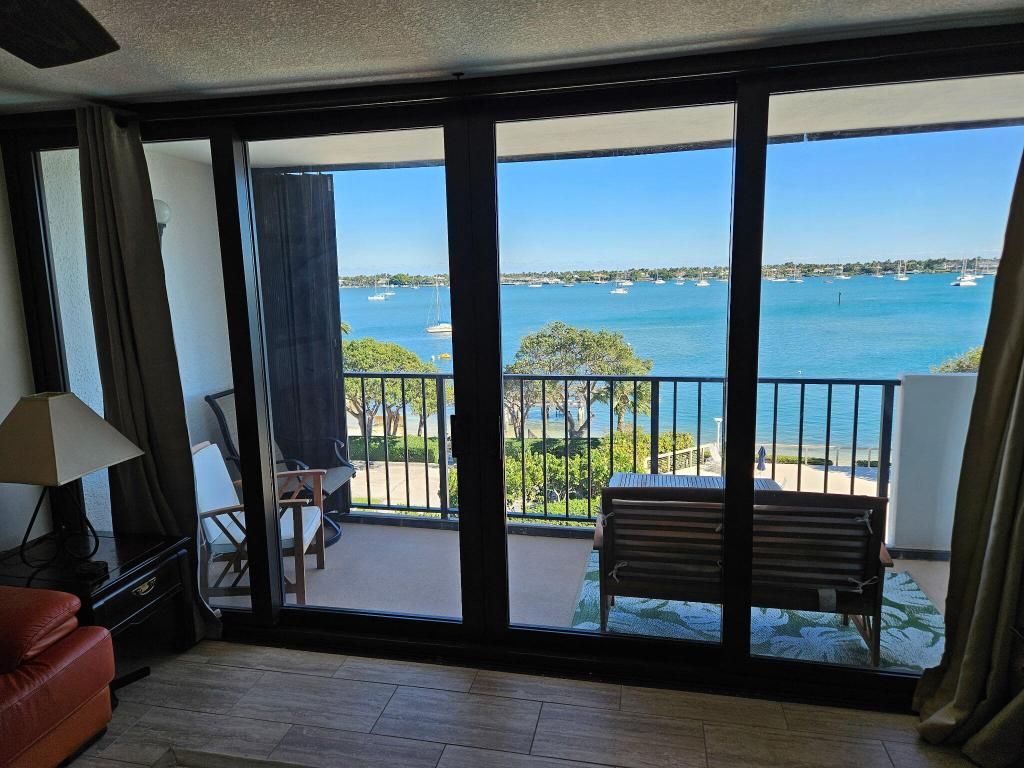 5600 N Flagler Drive, Unit 408, West Palm Beach, FL 33407 Photo