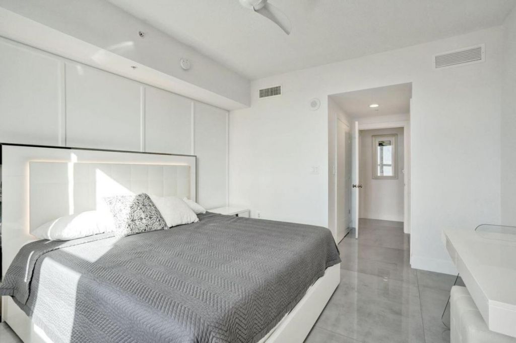 450 N Federal Highway, Unit 902, Boynton Beach, FL 33435 Photo