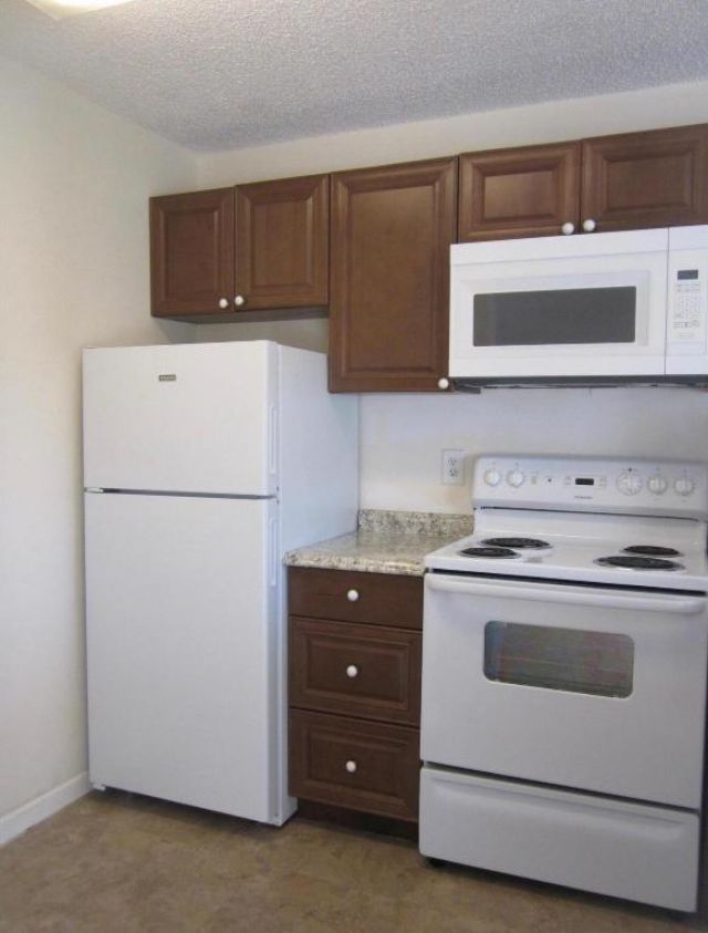 7103 Glenmoor Drive, West Palm Beach, FL 33409 Photo