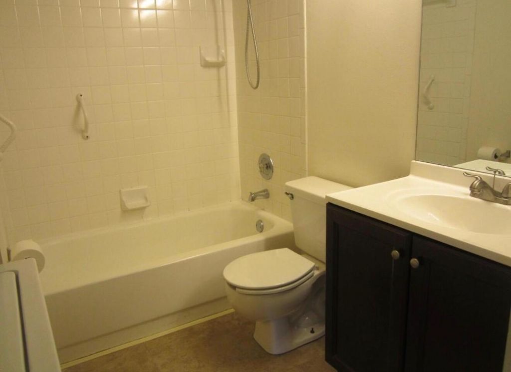 7103 Glenmoor Drive, West Palm Beach, FL 33409 Photo