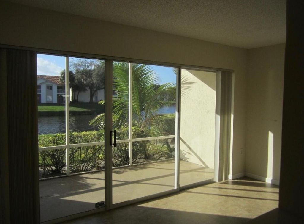 7103 Glenmoor Drive, West Palm Beach, FL 33409 Photo