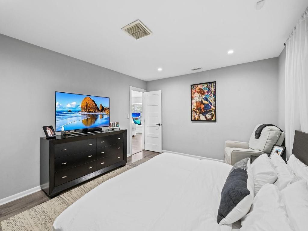 2011 NE 60th Street, Fort Lauderdale, FL 33308 Photo