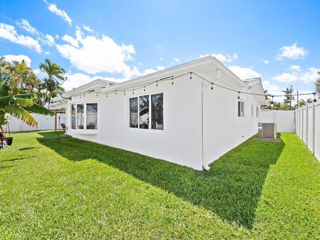 2011 NE 60th Street, Fort Lauderdale, FL 33308 Photo