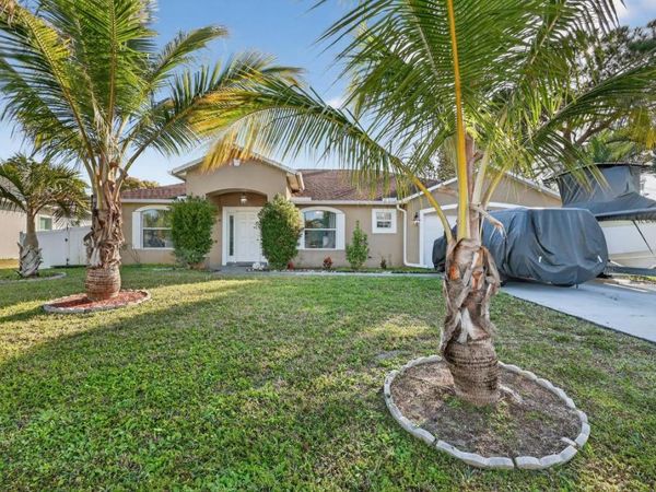 1121 SW Ivanhoe Street W, Port St. Lucie, FL 34983