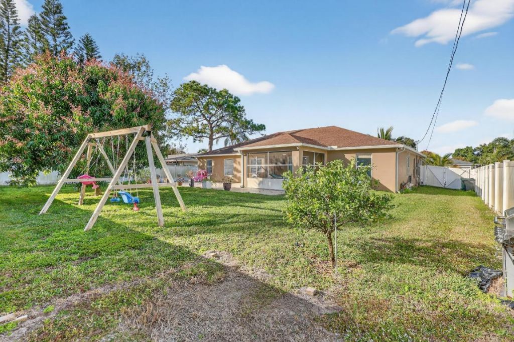 1121 SW Ivanhoe Street W, Port Saint Lucie, FL 34983 Photo