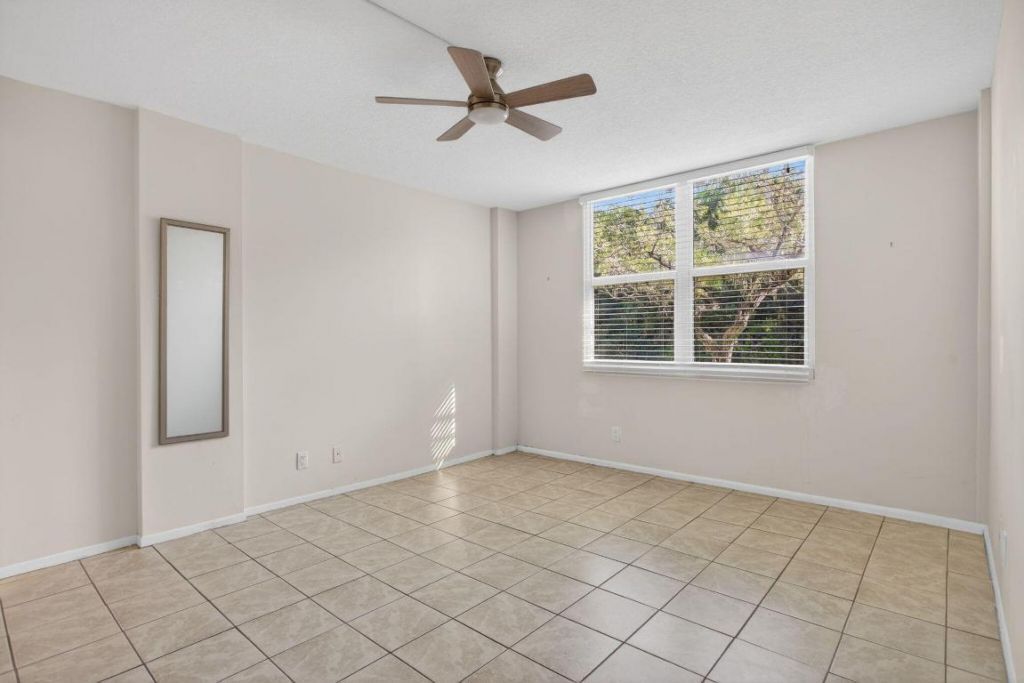 107 Royal Park Drive, Unit 1e, Oakland Park, FL 33309 Photo