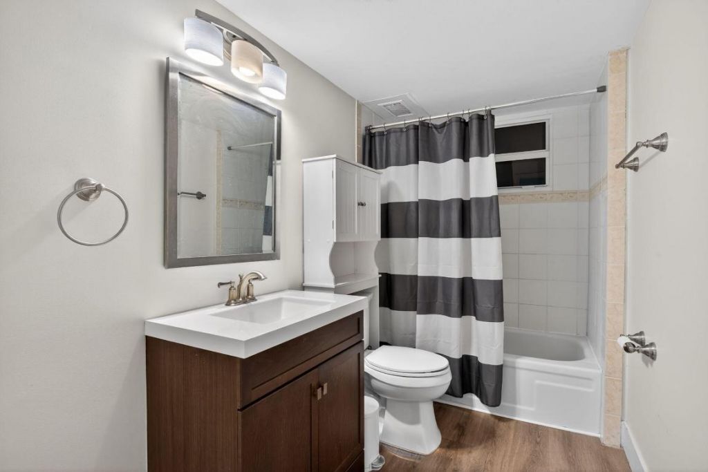 107 Royal Park Drive, Unit 1e, Oakland Park, FL 33309 Photo