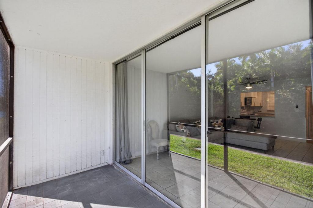 107 Royal Park Drive, Unit 1e, Oakland Park, FL 33309 Photo