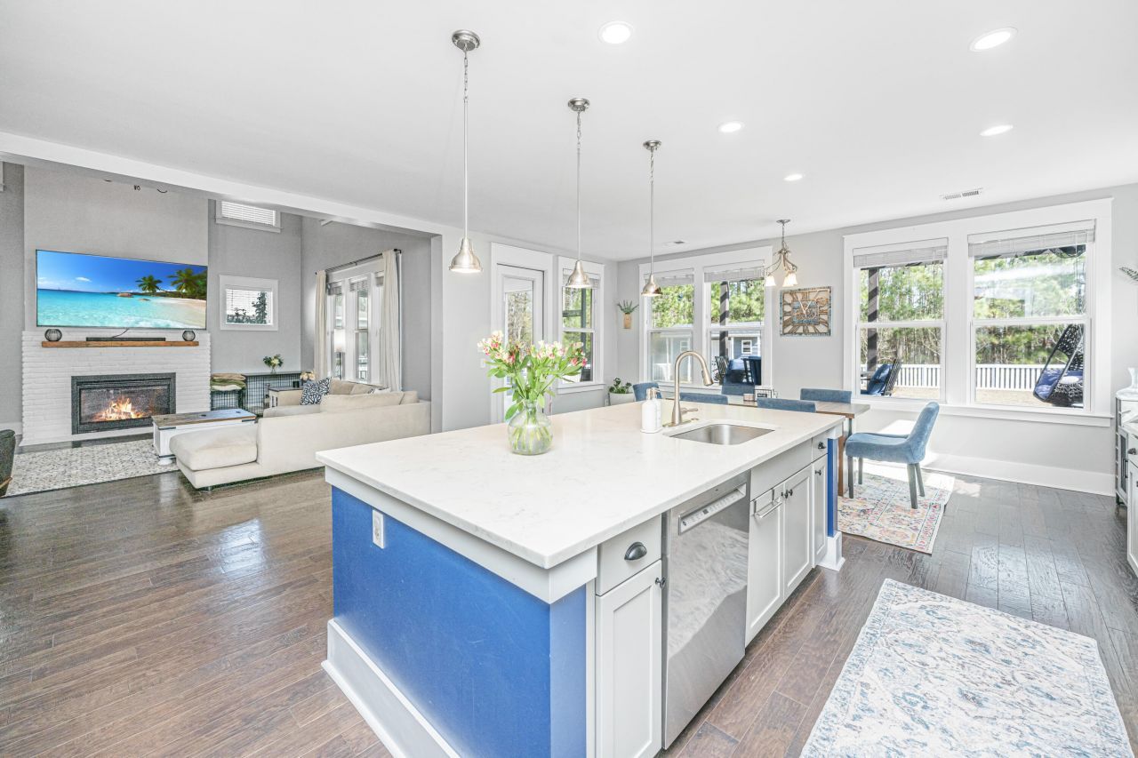 214 Warbler Way Photo 3