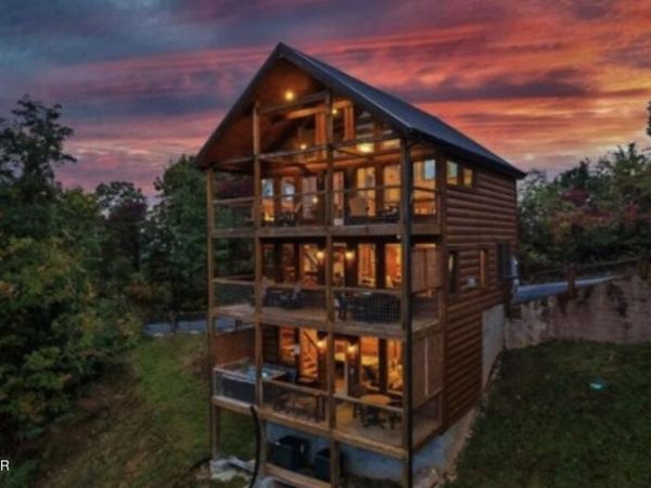 1132 Villa Overlook Way Way, Gatlinburg, TN 37738