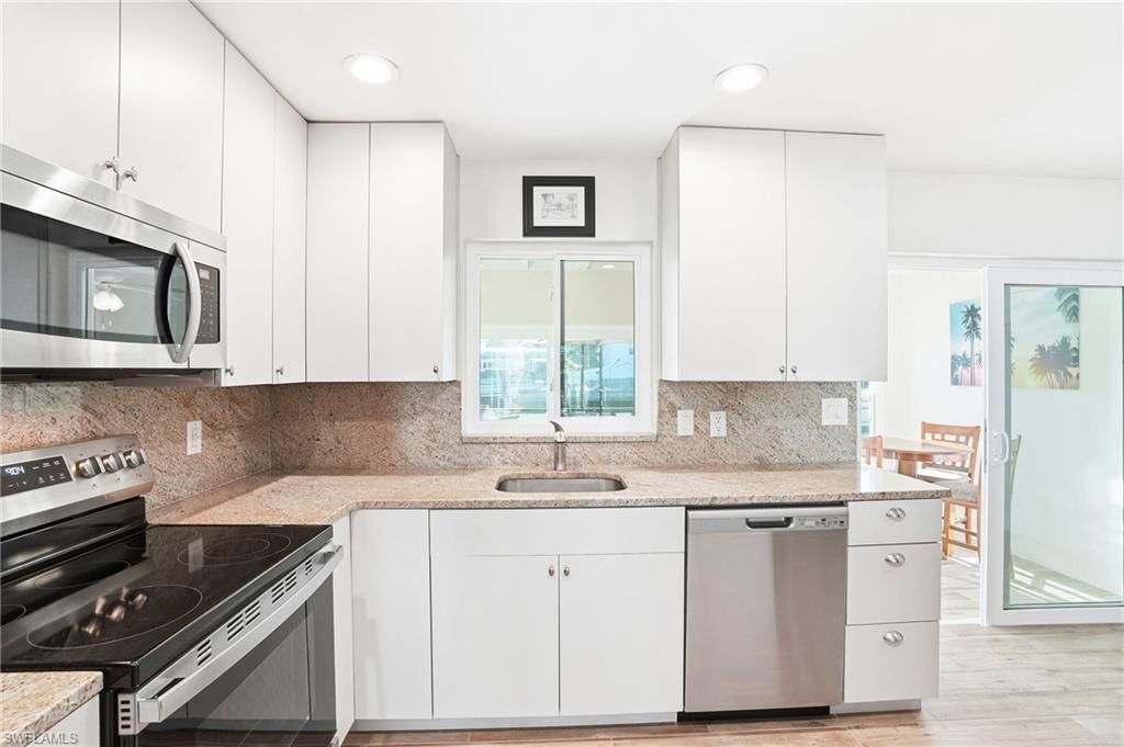 2821 Bruce St, Matlacha, FL 33993 Photo