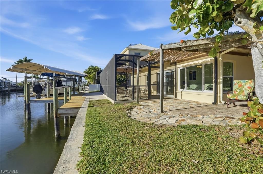 2821 Bruce St, Matlacha, FL 33993 Photo