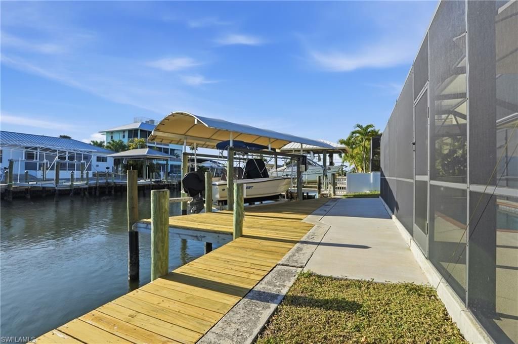 2821 Bruce St, Matlacha, FL 33993 Photo