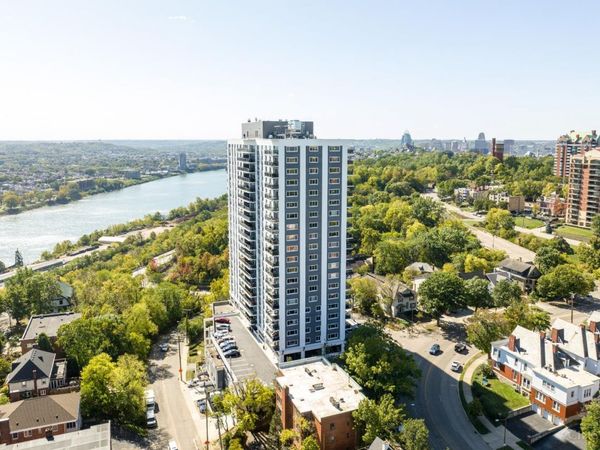 2200 Victory Parkway, Unit 2406, Cincinnati, OH 45206