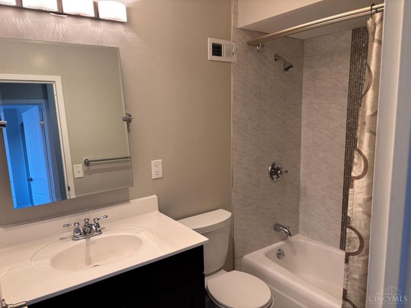 2200 Victory Parkway, Unit 2406, Cincinnati, OH 45206 Photo 16