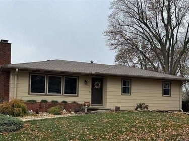 7106 Lundeen Drive, Country Club, MO 64505