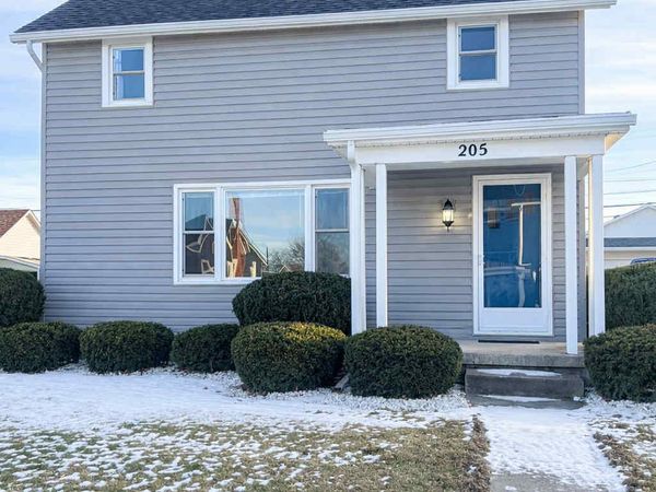 205 E College Street, Jackson Center, OH 45334