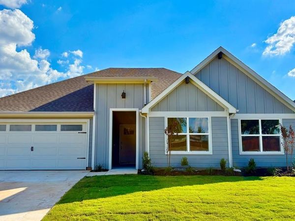 4125 CORNERSTONE Circle, Granbury, TX 76048