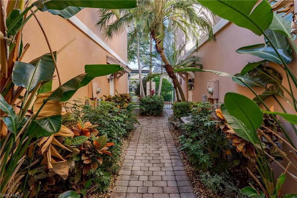 5353 Cove Cir, Naples, FL 34119 Photo
