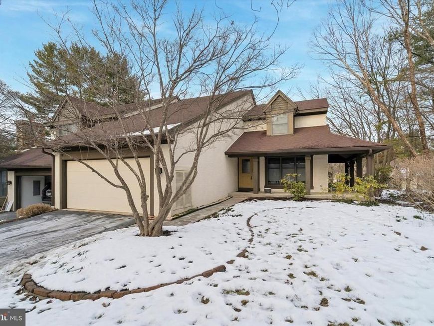 201 Springhouse Pond, Chesterbrook, PA 19087 Main Photo