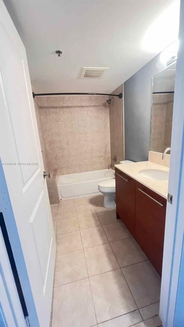 2641 N Flamingo Rd, Unit 1701N, Sunrise, FL 33323 Photo