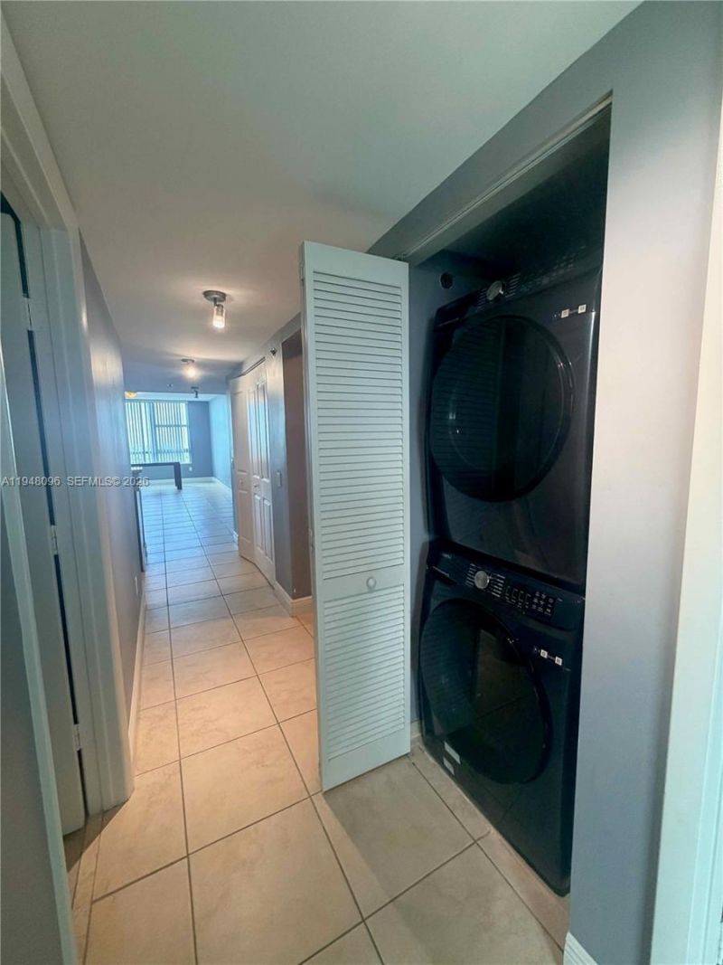 2641 N Flamingo Rd, Unit 1701N, Sunrise, FL 33323 Photo