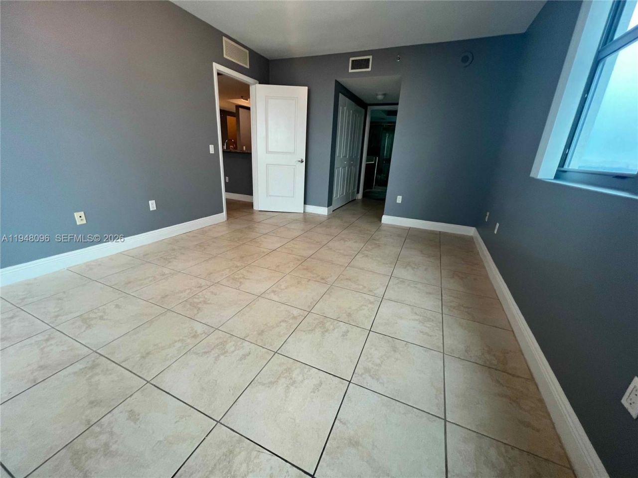 2641 N Flamingo Rd, Unit 1701N, Sunrise, FL 33323 Photo