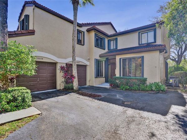 10530 NW 10th St, Unit B-125, Plantation, FL 33322