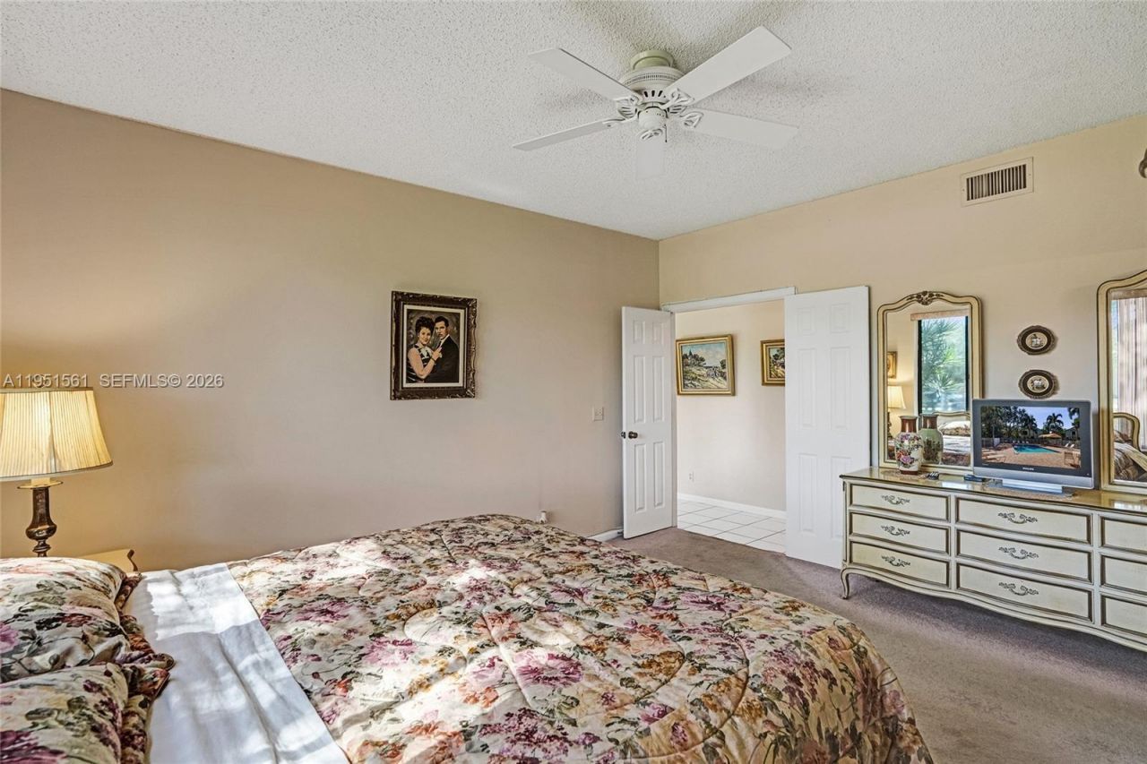 10530 NW 10th St, Unit B-125, Plantation, FL 33322 Photo