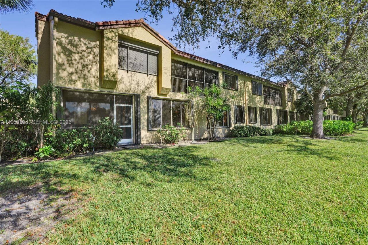 10530 NW 10th St, Unit B-125, Plantation, FL 33322 Photo