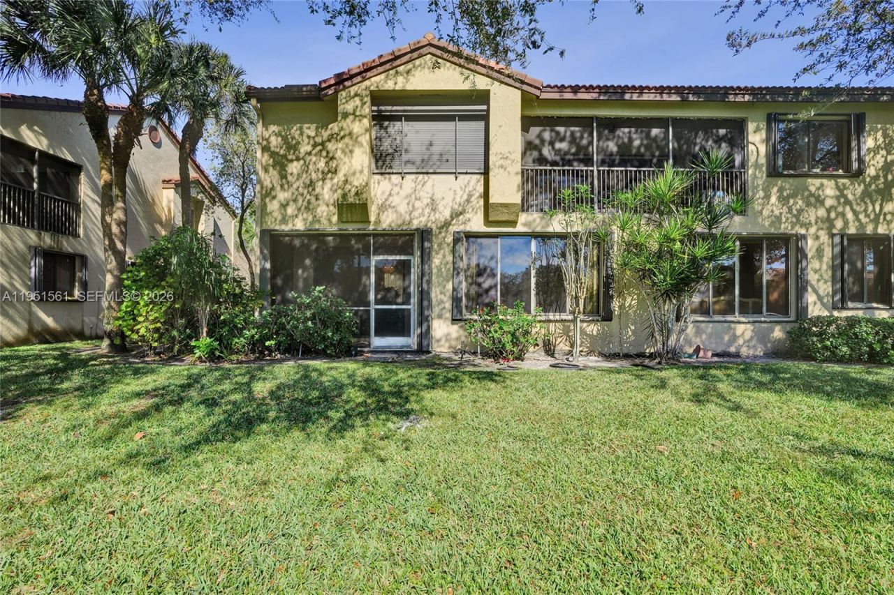 10530 NW 10th St, Unit B-125, Plantation, FL 33322 Photo