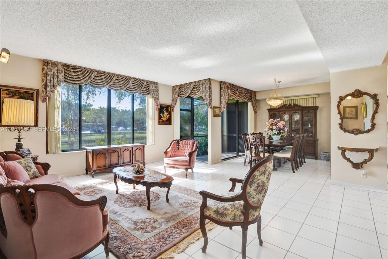 10530 NW 10th St, Unit B-125, Plantation, FL 33322 Photo
